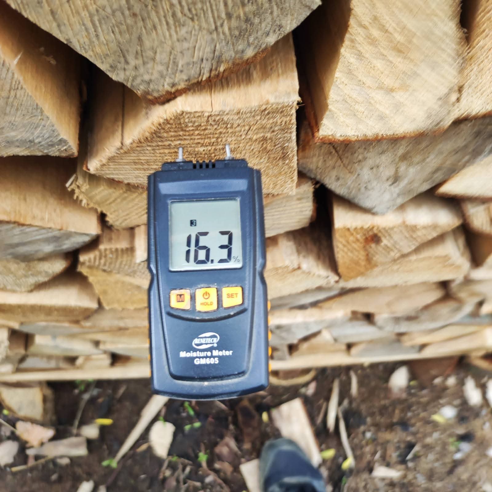 Premium Buchenholz 44 RM – Kammergetrocknetes Brennholz